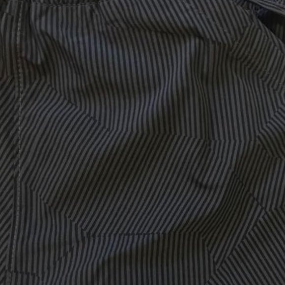 Mountain Hardwear romper - size L - Picture 8 of 9